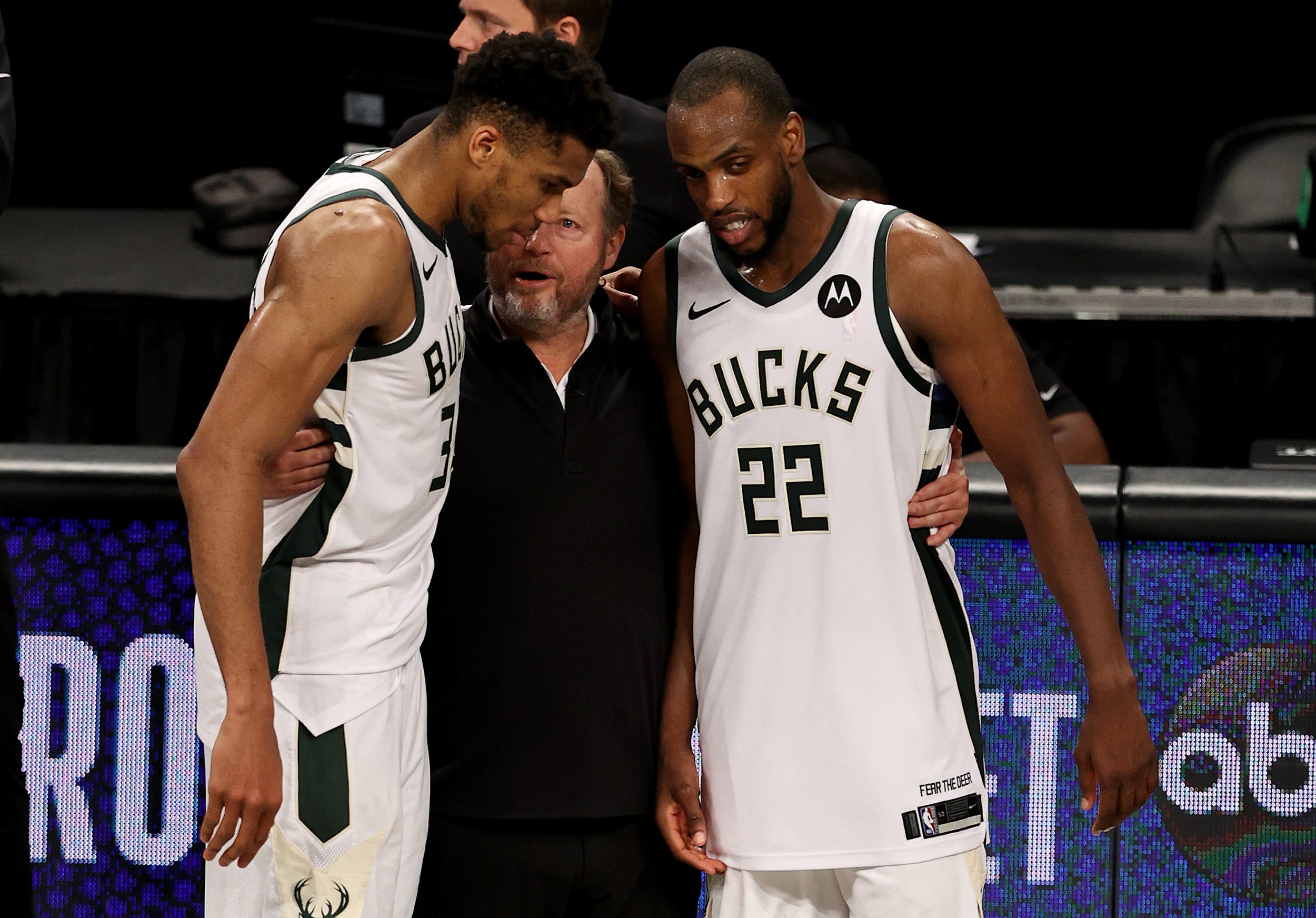 Giannis Antetokounmpo, Mike Budenholzer ve Khris Middleton